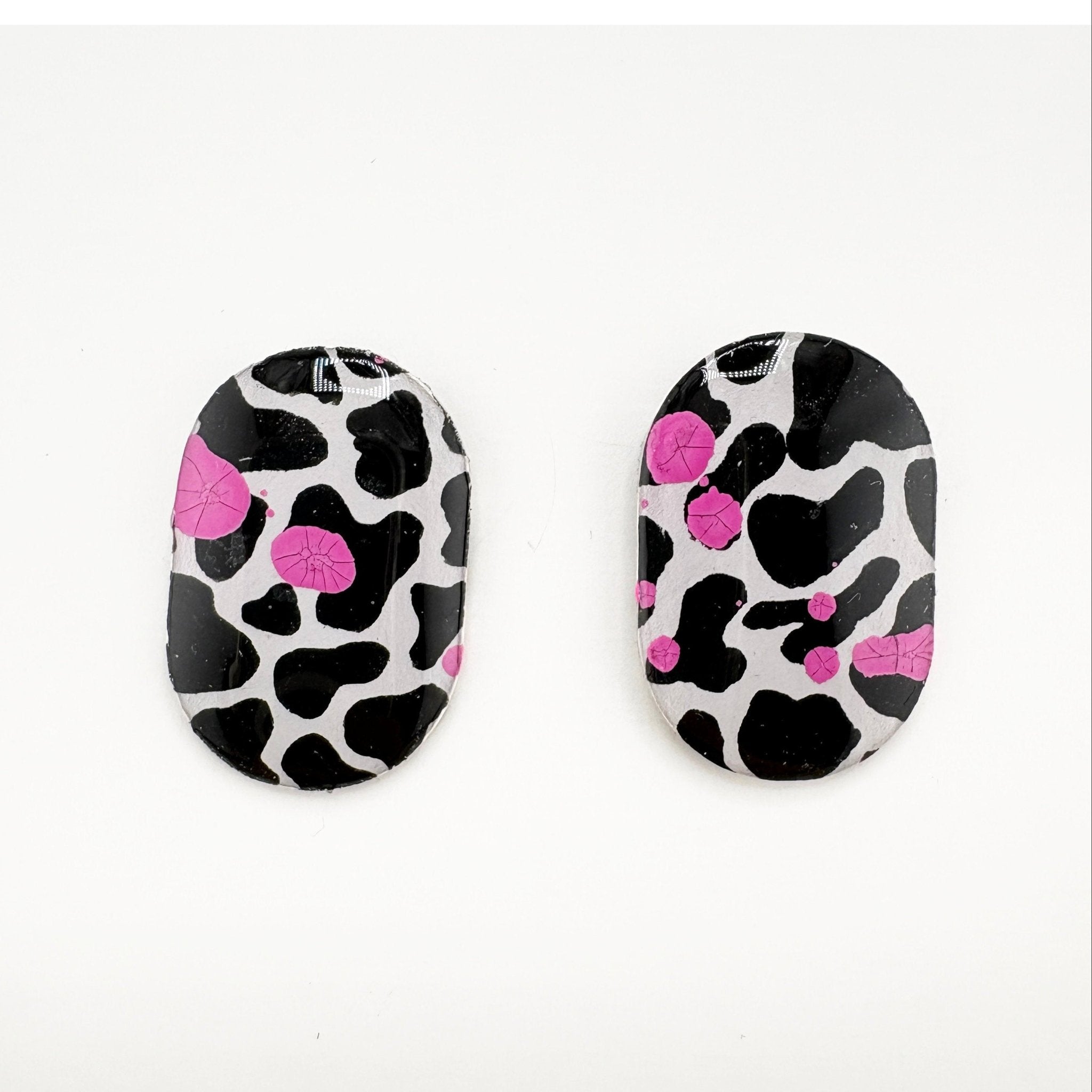 Messy Cow Studs - Smudges