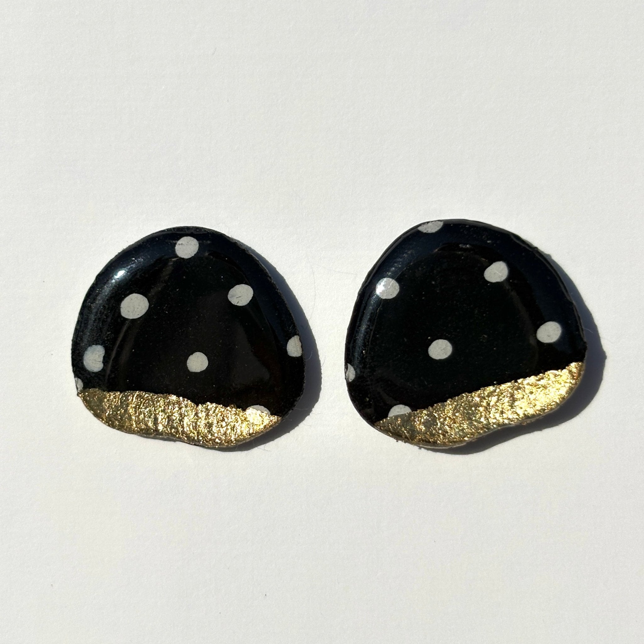 Trouble Spots Studs - Smudges